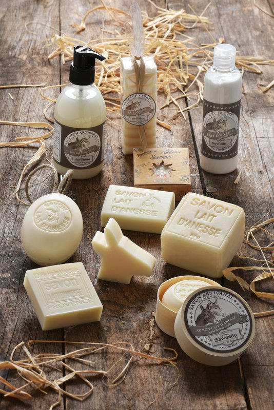 Sapone al Latte d'Asina in scatola di legno 100g
