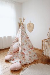 "Flower power" tipi og måttesæt