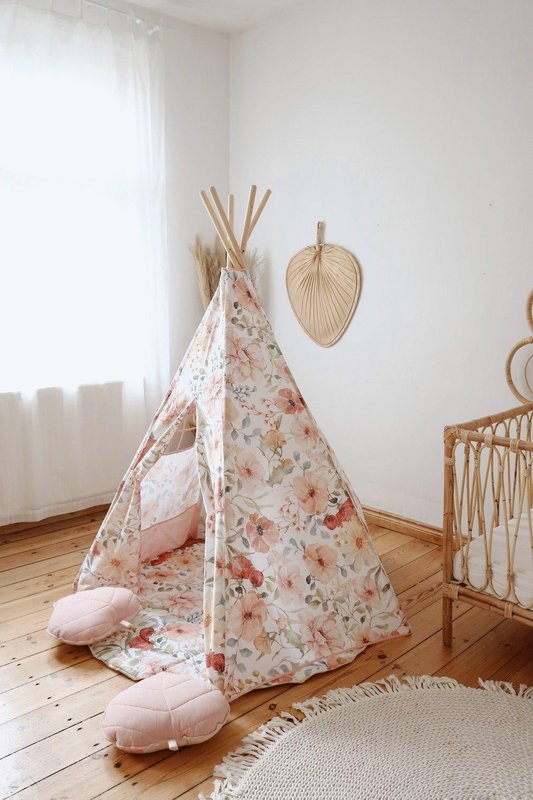 "Flower power" tipi og måttesæt