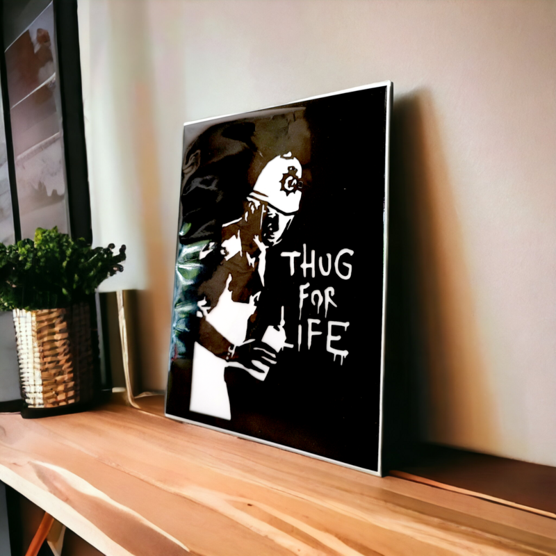 Banksys Graffiti-Schablone – Thug For Life