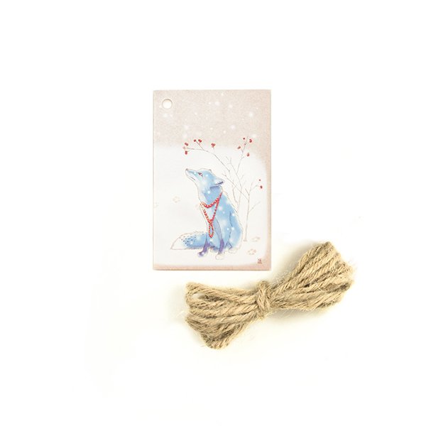 Gift tag fox in the snow