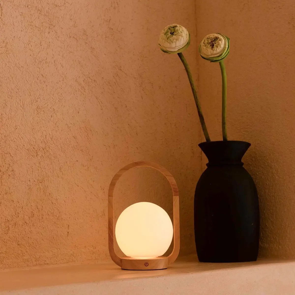 Lampada ricaricabile in legno Skye marrone chiaro