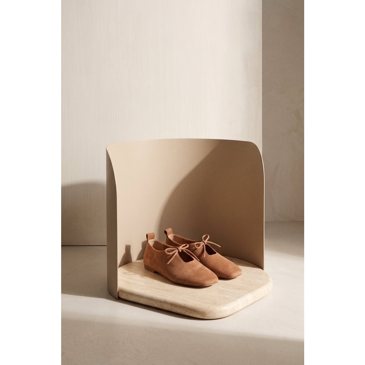 KATY COGNAC – Flache Schuhe aus weichem Leder mit Schnürung vorne