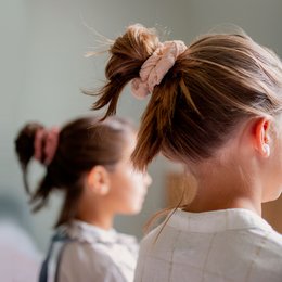 Pakke med 2 bomuldsgaze scrunchies