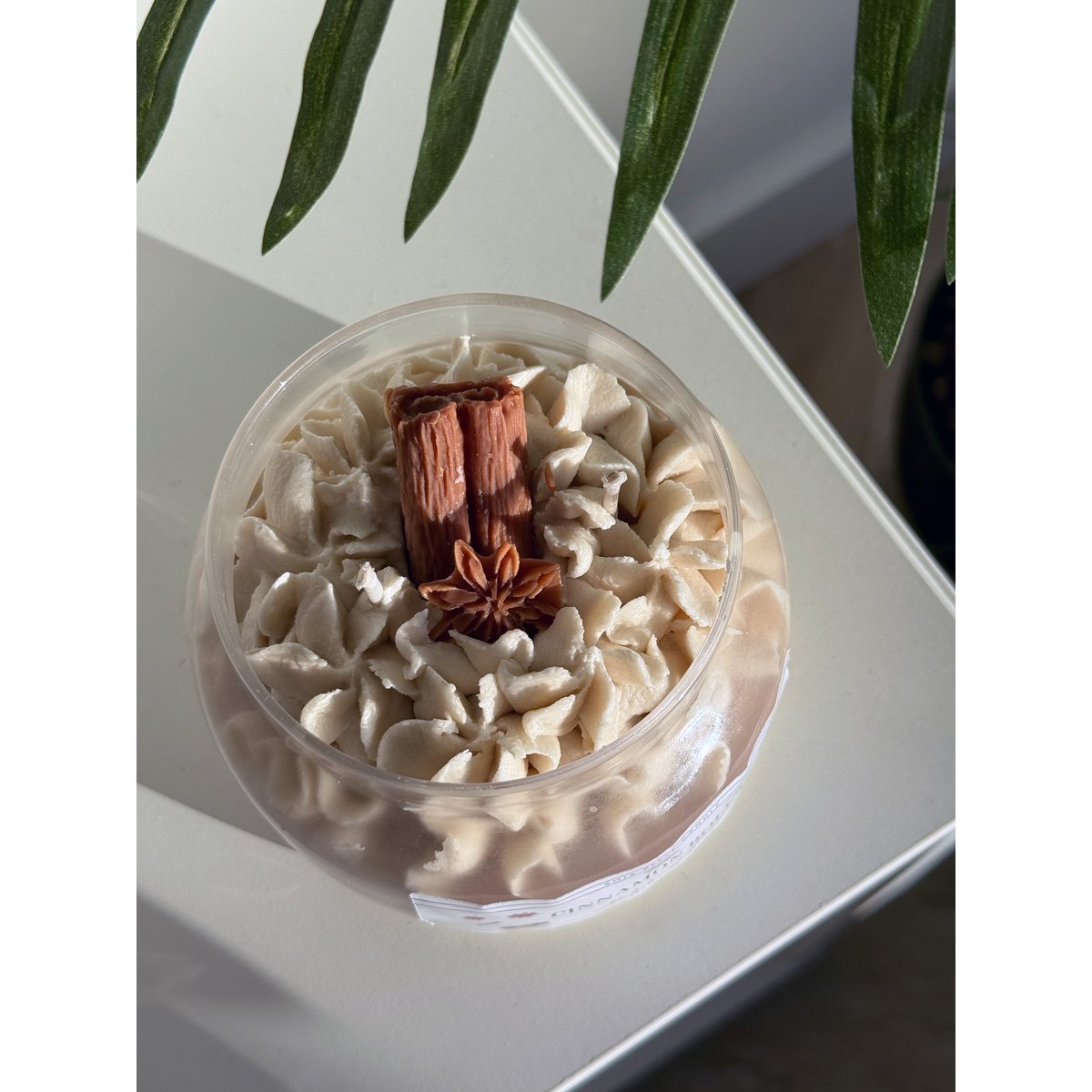 Cinnamon Rolls candle