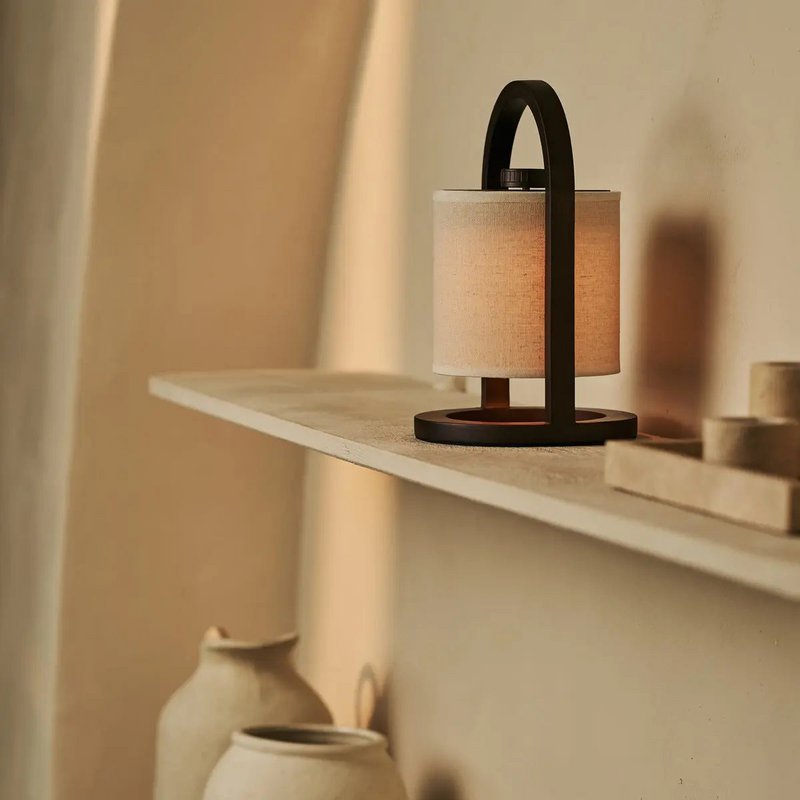 River Dunkelbraune wiederaufladbare Holzlampe