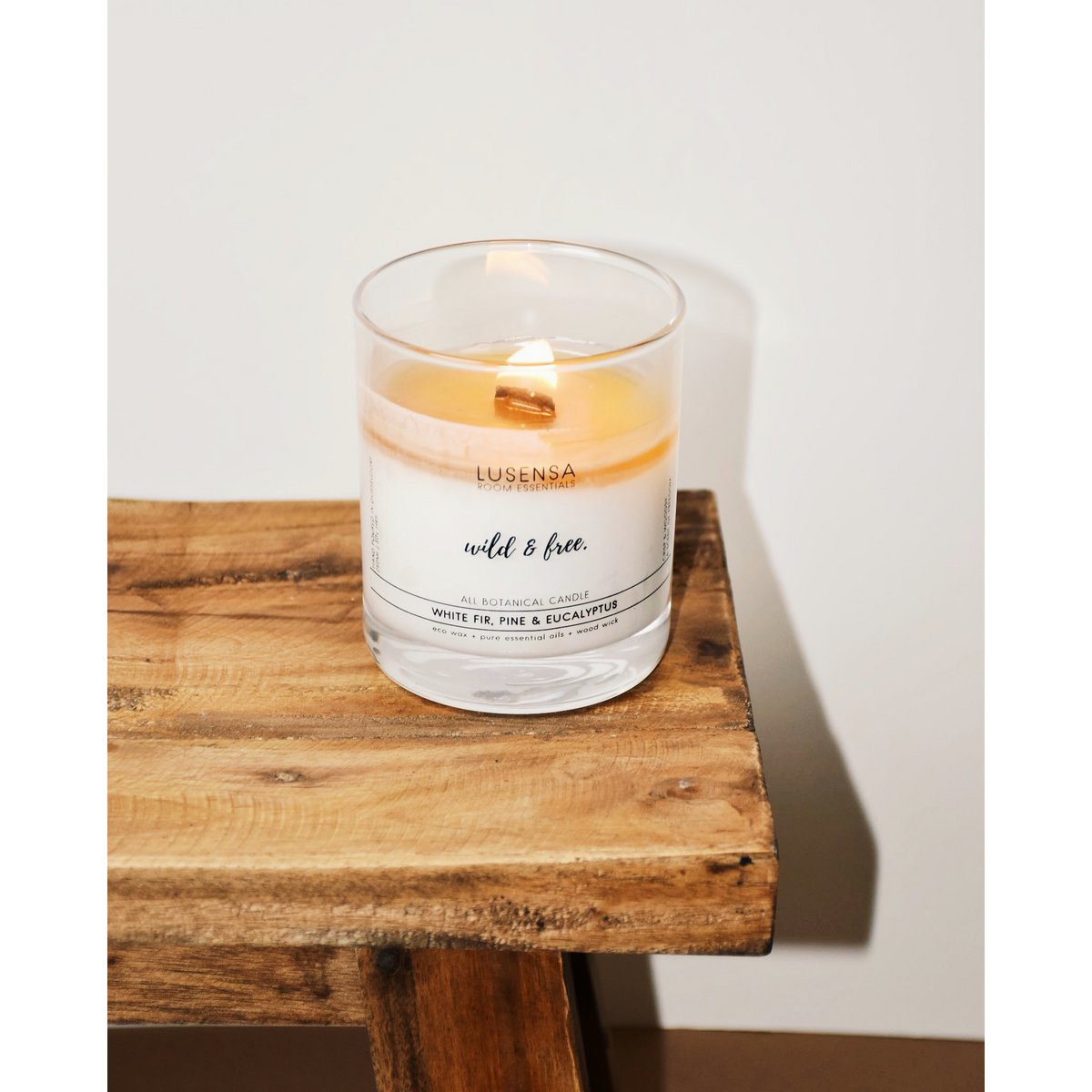WILD & FREE Vela perfumada crepitante | Cera de Colza + Aceites Esenciales | Mecha de madera | 50+ HORAS