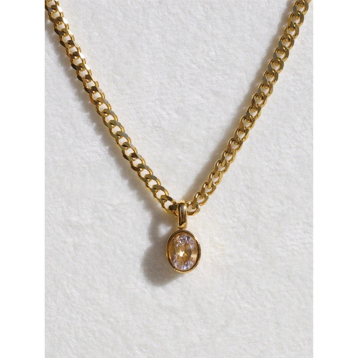 Levka - Naszyjnik z owalnym kryształem