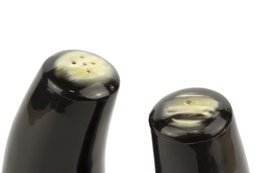 Grande salière et poivrière en corne blonde marbrée et noire