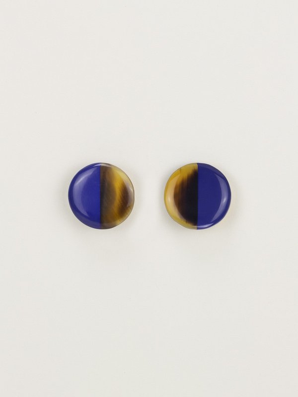 Disc earrings with ear-clip and lavender lacquer