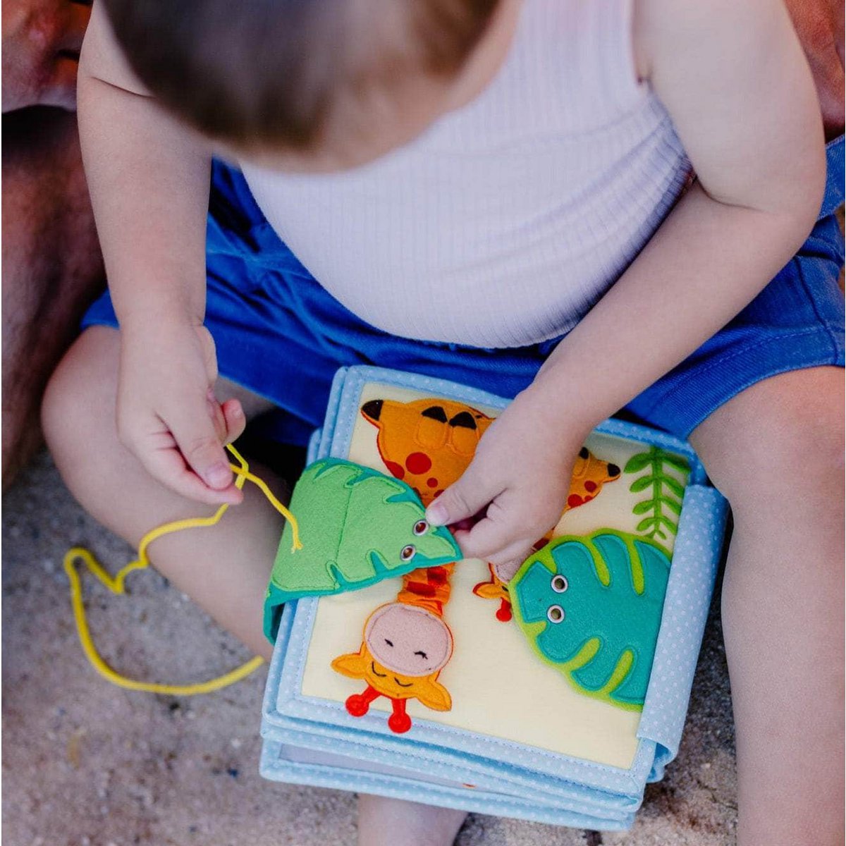 Jolly Jungle - Mini libro tranquilo de 6 páginas