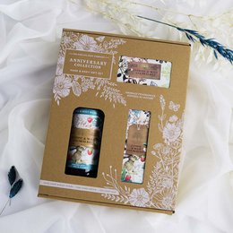 ENGLISCHE SEIFE C° Hand & Körper – Geschenkset – Jasmin & Erdbeere