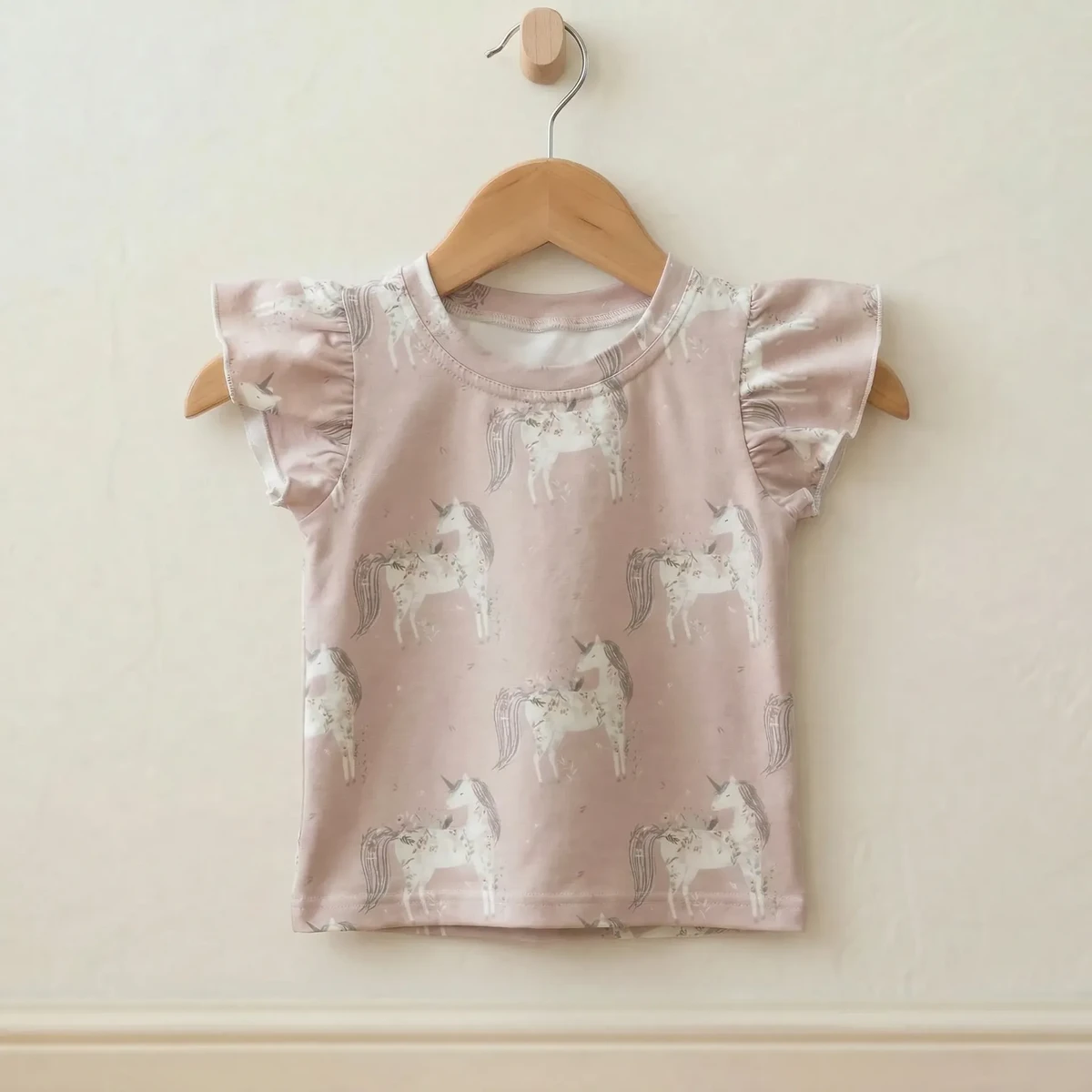 Girls T-shirt with unicorn print