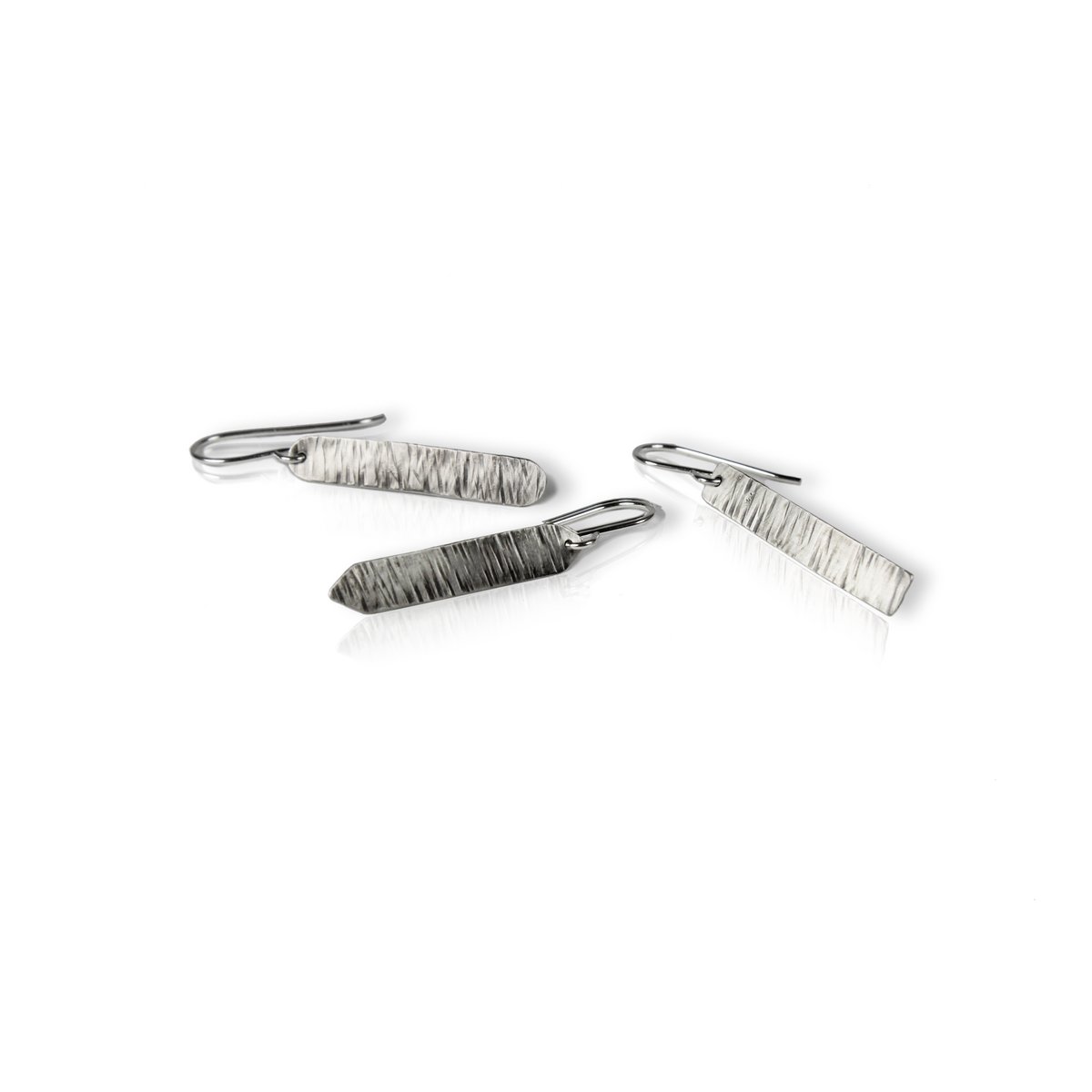 Pendientes largos MATERIKA redondos