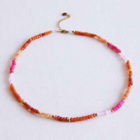 Gefacetteerde ketting - koraal/roze/oranje