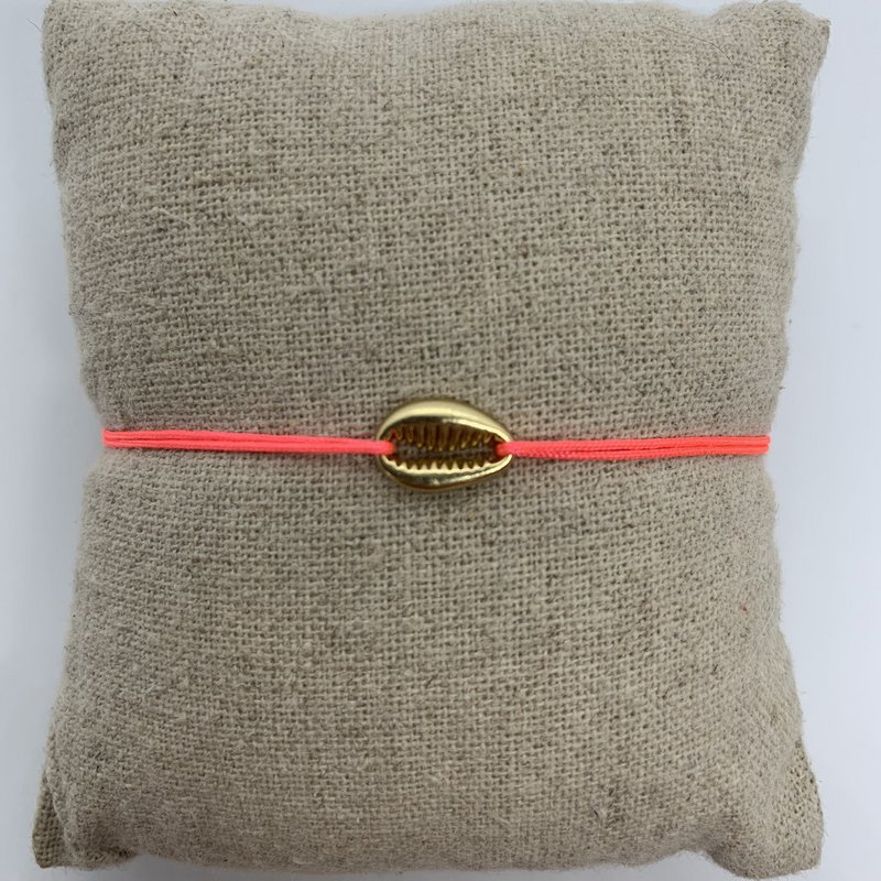 Small Golden Shell Bracelet