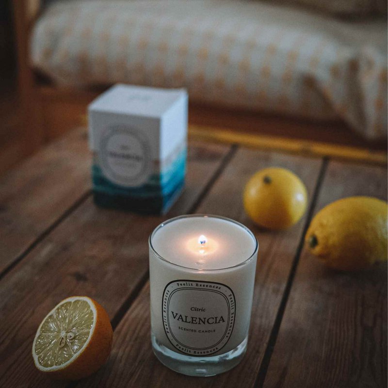 Jeg er duftlys. Citrus duft. Valencia samling