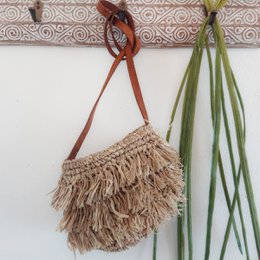 Carved wooden hook 3 hooks.
