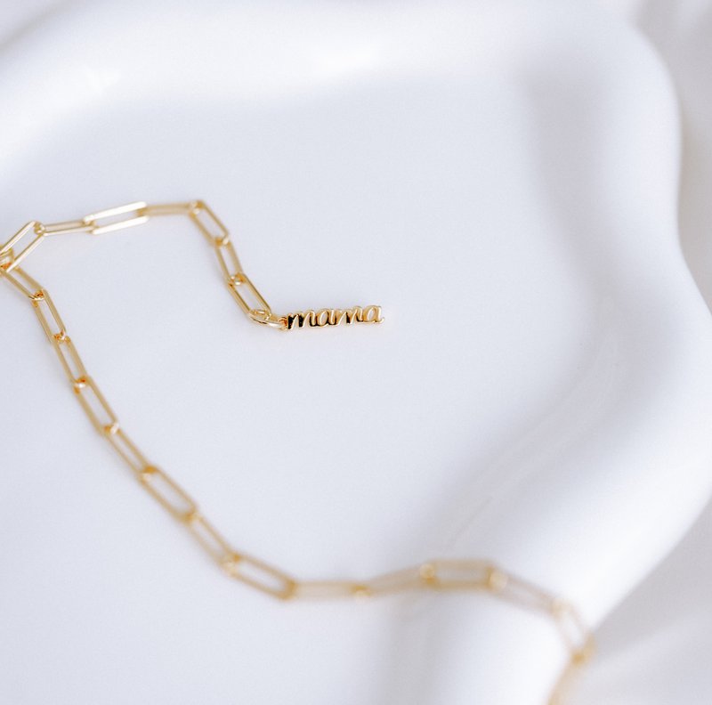 Everlink Mama Chain Y Link Chain med Mama Charm Limited Edition -bogstaver