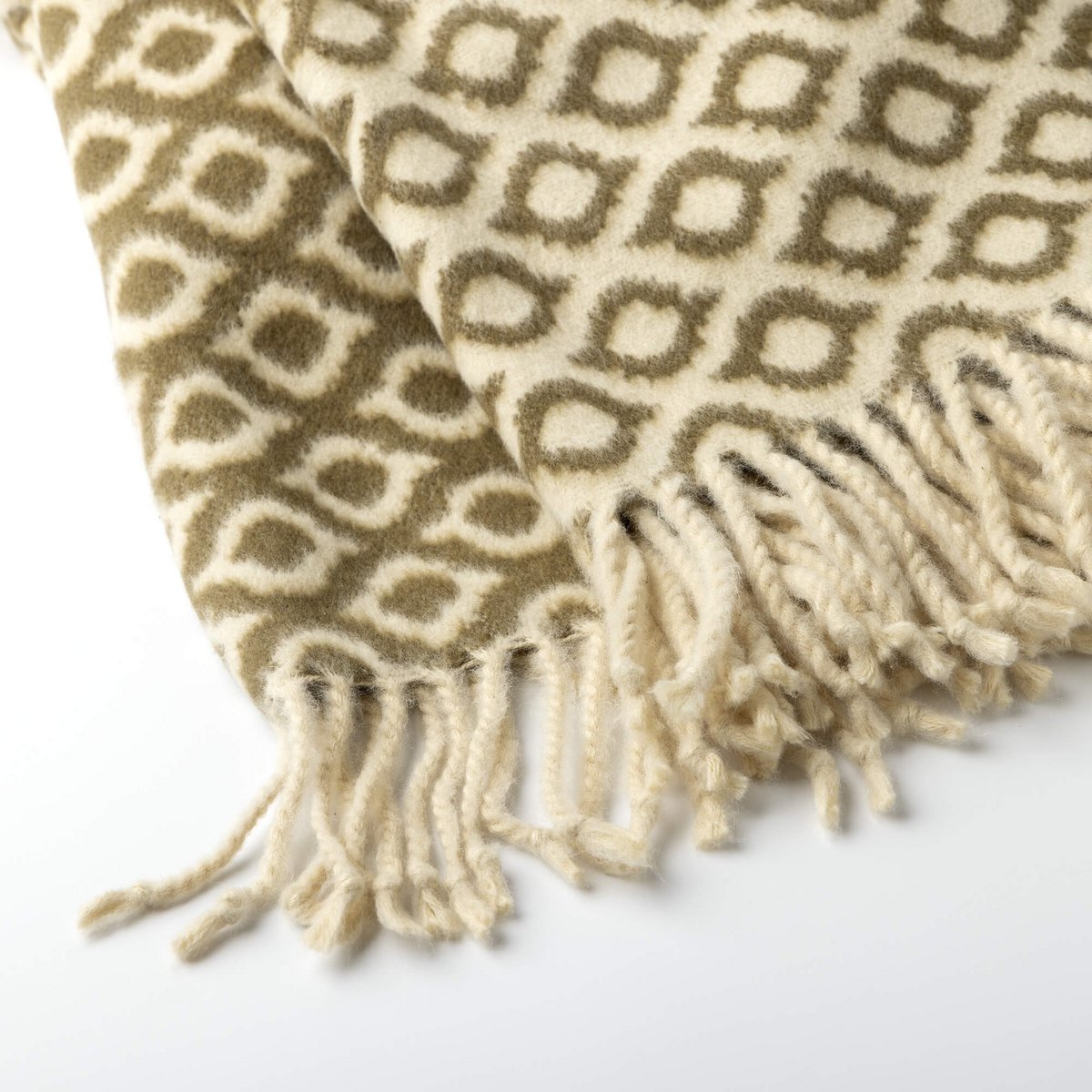 ISABELLA |  Plaid | 150x200 cm Military Olive | Green | Uni | Hoii | 60% Cotton 40% Acryl