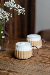 SÆT med 2 glas med lyserødt greb TULIP 1210