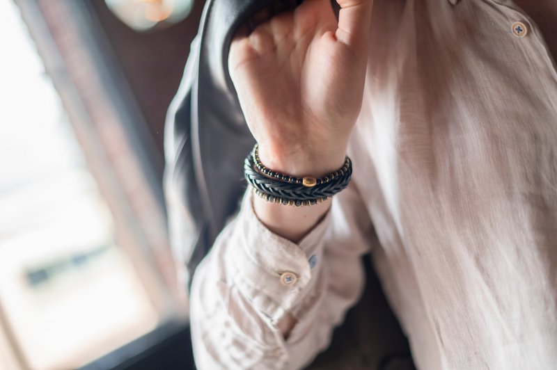 Ambarawa Nero black