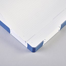 Frække tern - Graphic L | Notesbog A5+ | Stiplet Journal | 3,5 mm prikker | 256 nummererede sider | 120g Premium-papir | genbrugt denim-materiale | bæredygtigt produceret i Tyskland