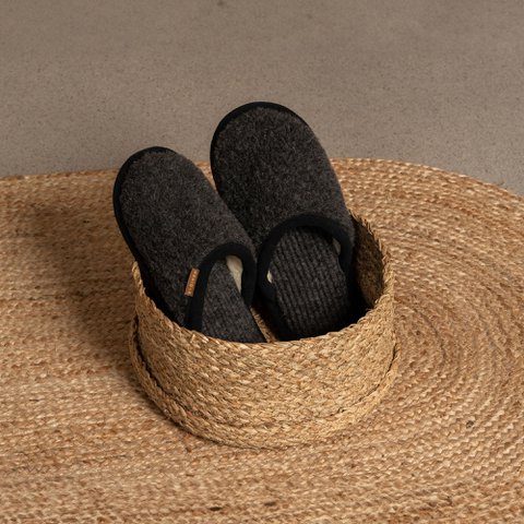 Pluizige pantoffels van merinowol voor heren