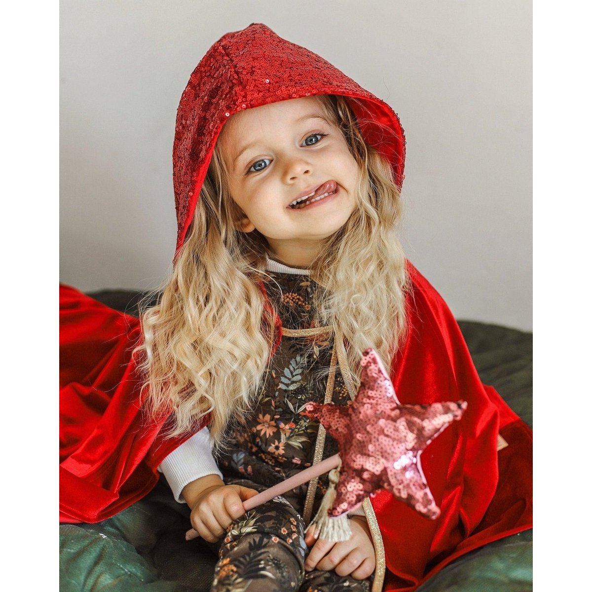Cape magique « Le petit chaperon rouge »