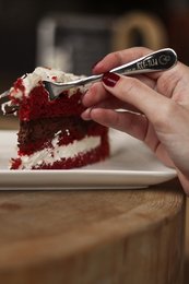 Luxury cutlery set with cake fork and coffee spoon, featuring positive vibes and celebratory designs. Includes a variety of product variants.