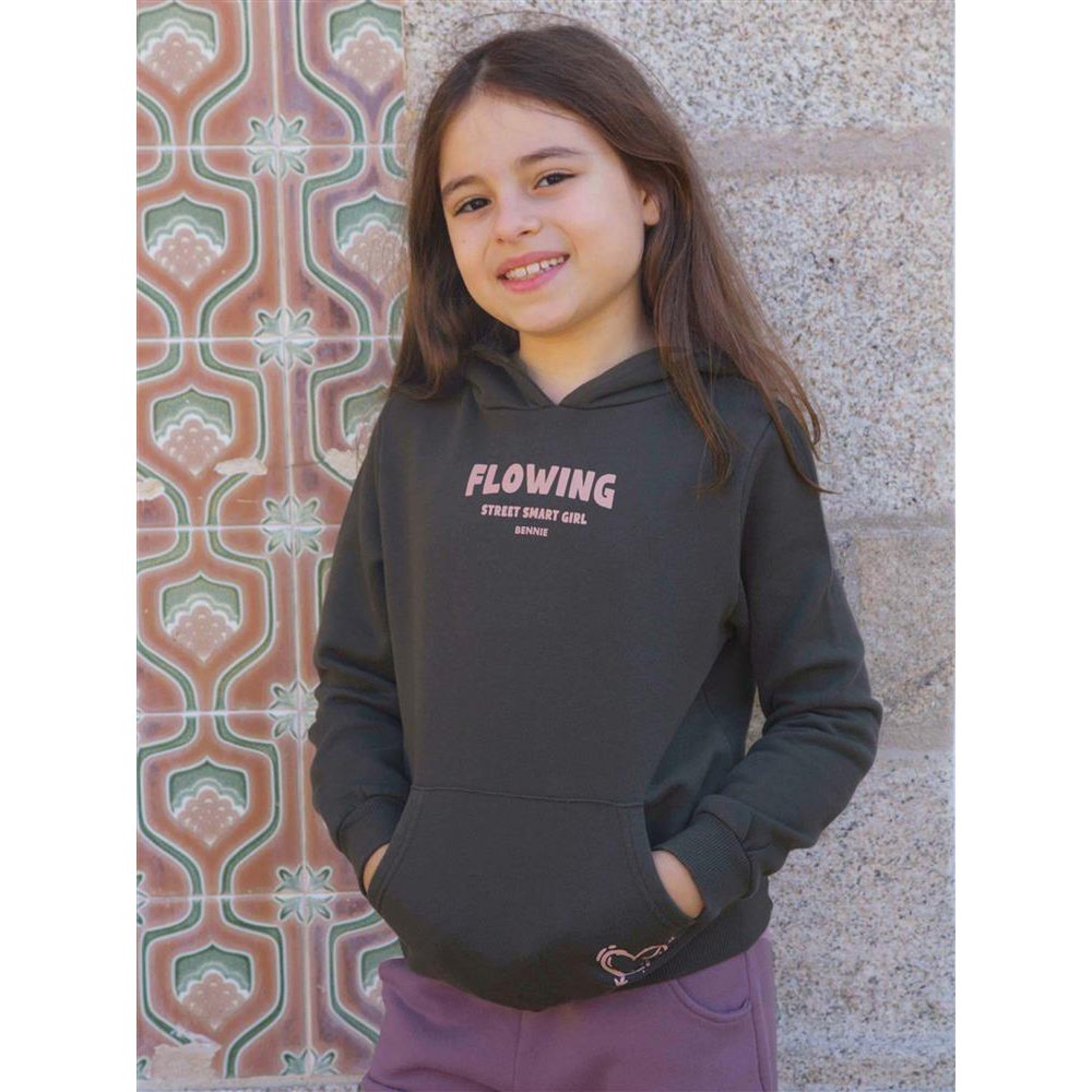 Hoodie Flowing – Streetwear Comfort