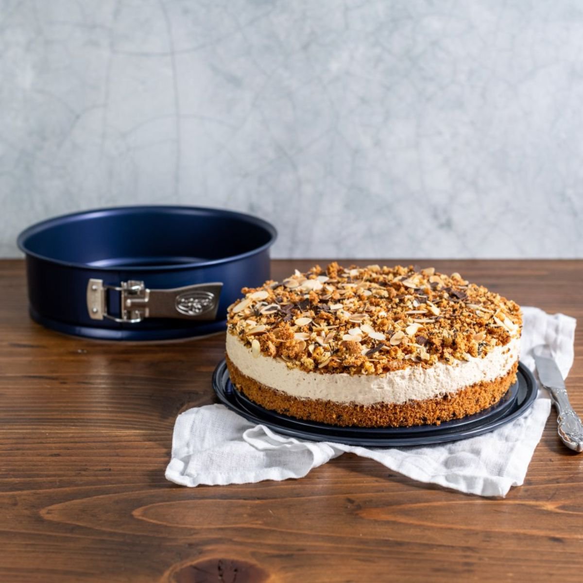 Stampo per torta da 30 cm e stampo a cerniera da 26 cm in smalto Dr. Oetker Back Liebe