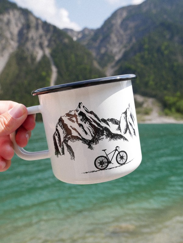 Enamel cup mountains and wheel