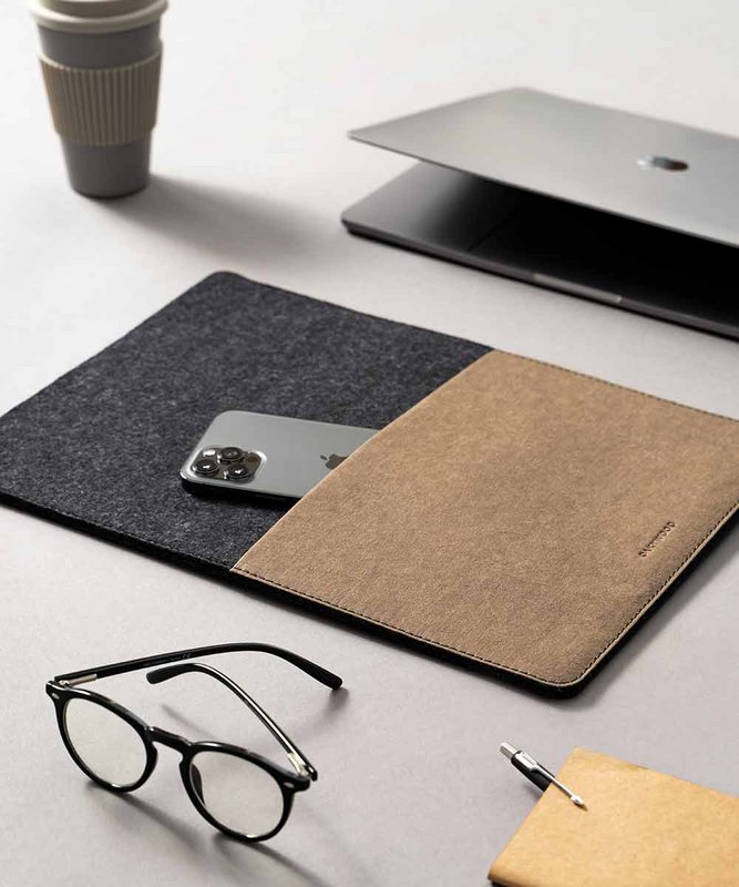 Felt & Washpapa MacBook Sleeve