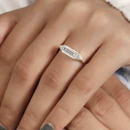 Strålende 3-sten moissanit ring