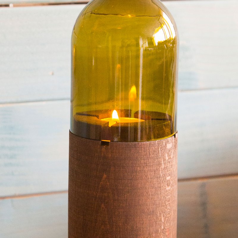 Bougeoir bouteille Joy Kitchen sur socle en bois - Bottly