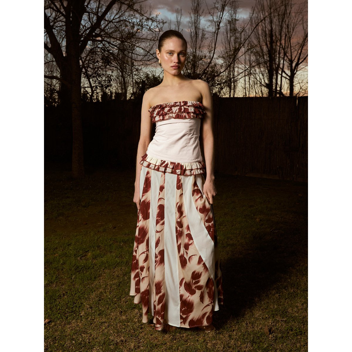 Top rosso con stampa floreale Noctis