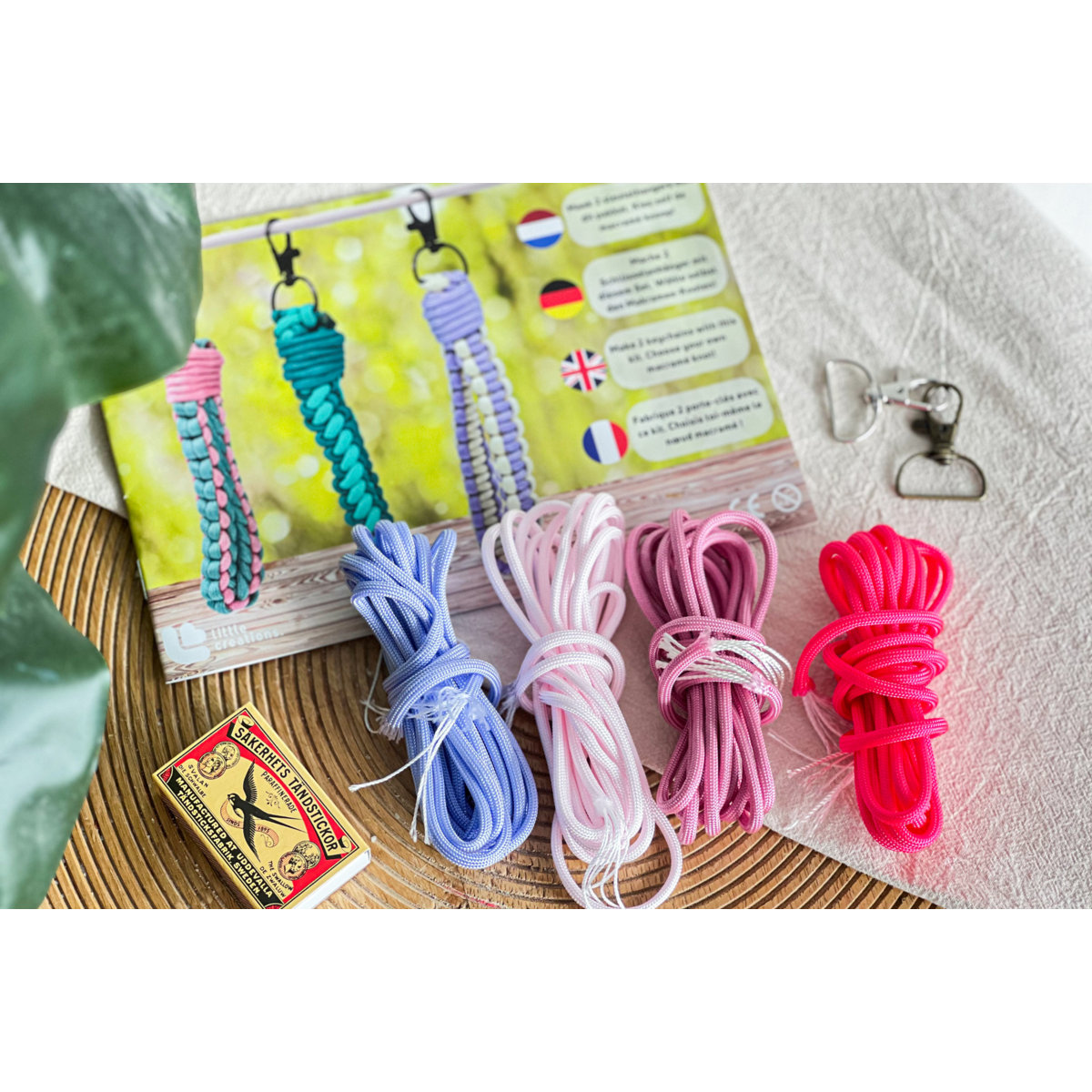 DIY pakket Macramé sleutelhanger (2 stuks)