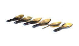 Set of 6 oval rice spoons in blond horn