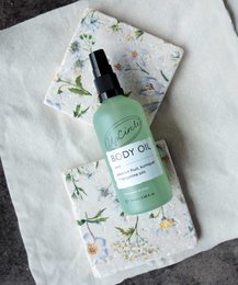 Body Oil with Passionfruit, Kumquat + Tangerine oils