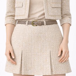 RB4021AQ | Women's Belt Made in Italy in Genuine Dollar Grained Leather. Buckle in shiny gold finish. Taupe color. Dimensions: 115 x 2.0 x 0.5 cm (waistline 100 cm)