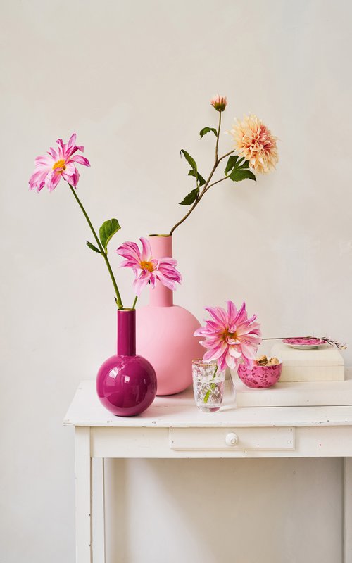 Vase Metal Small Bright Pink 15x26cm