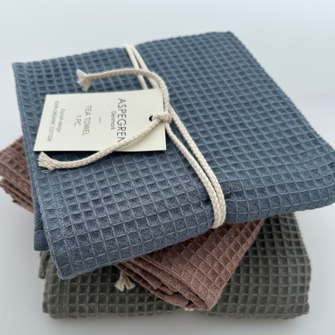 Tea Towel – North – Nougat