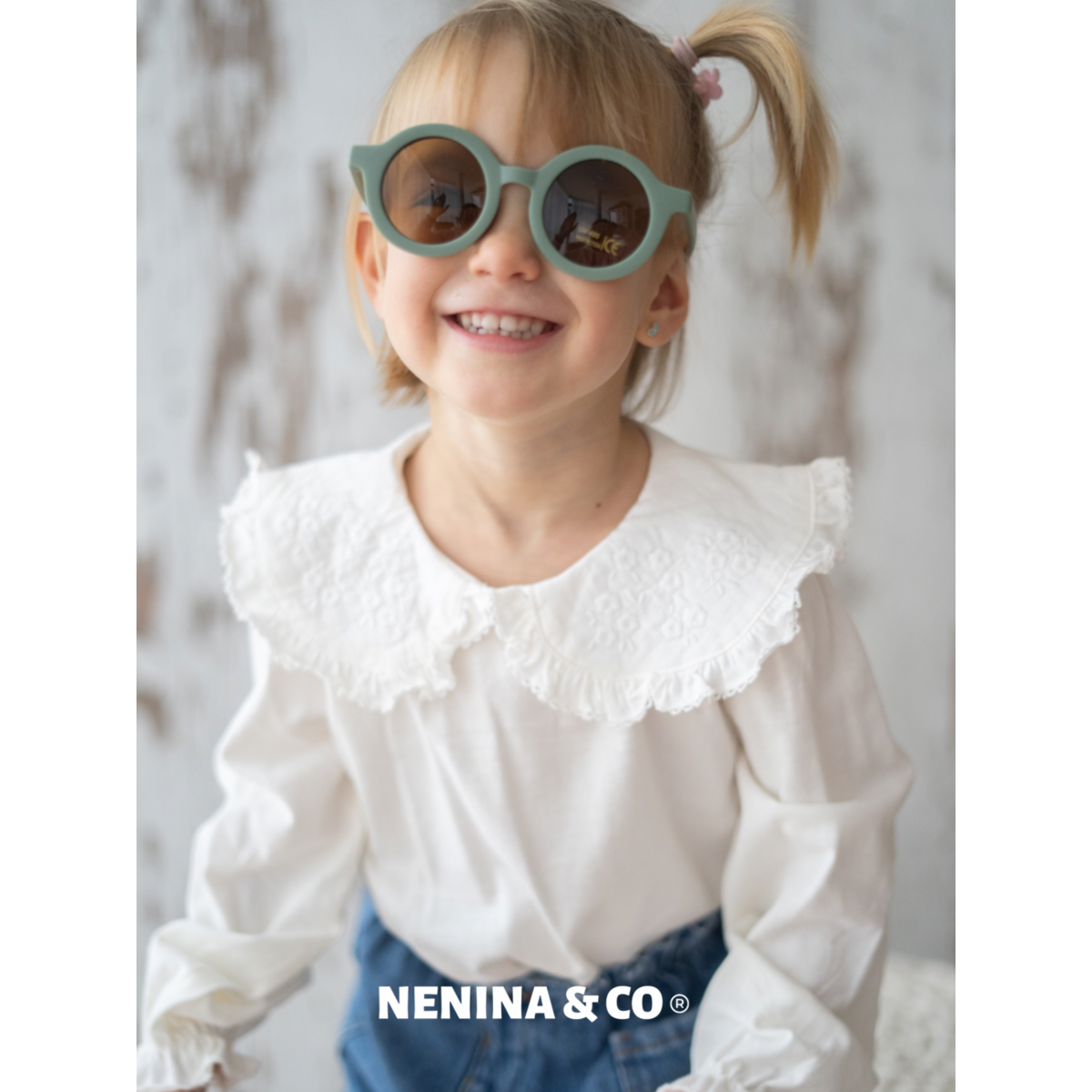 Nachhaltige grüne Baby-Sonnenbrille Nenina & Co