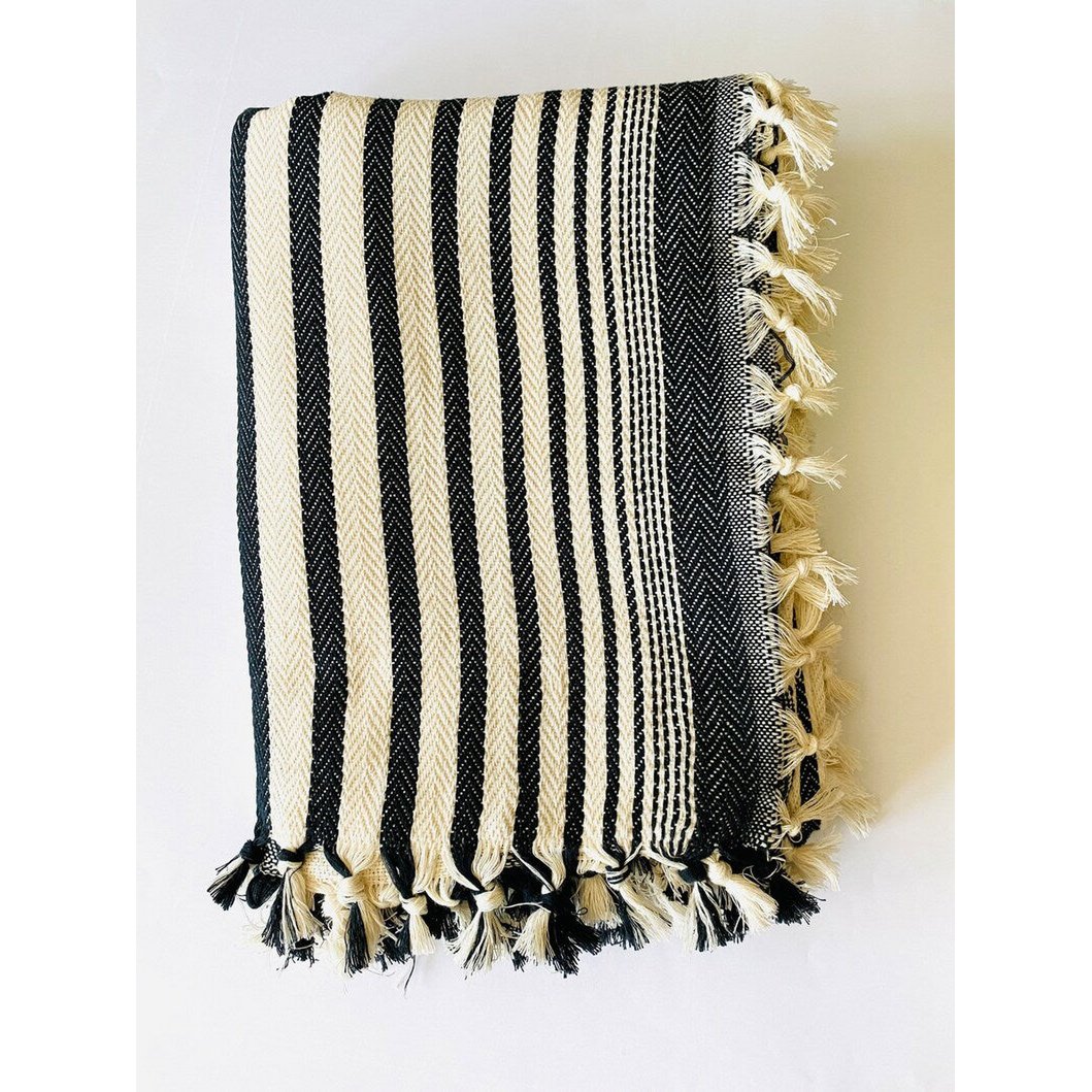 Hand-woven cover "Fatsa"