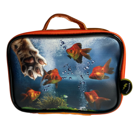 Toilettenartikel Ups, eine Katze im Aquarium
