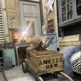 WOODEN BOX / CRATE Amsterdam