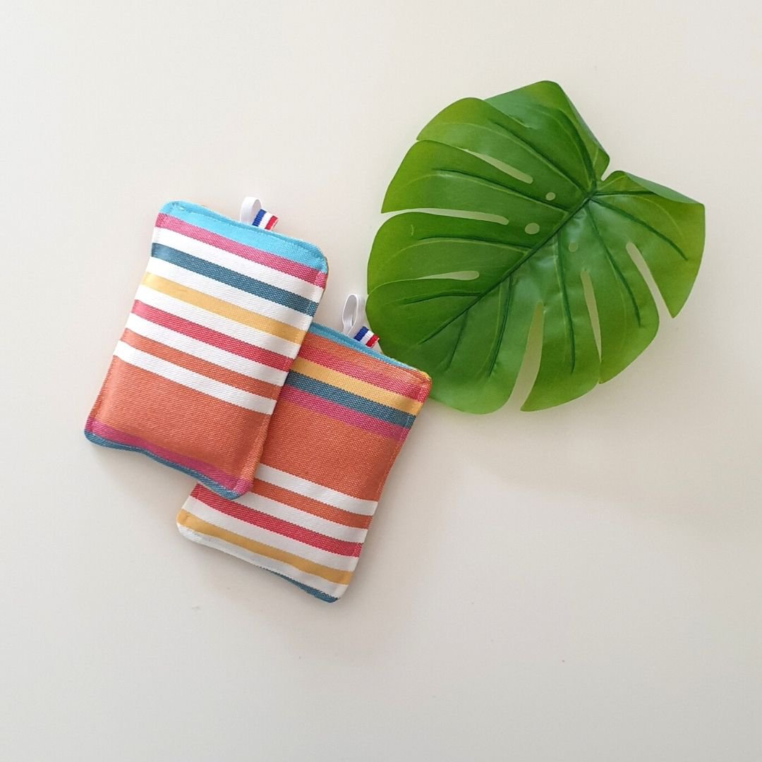Coral washable sponges