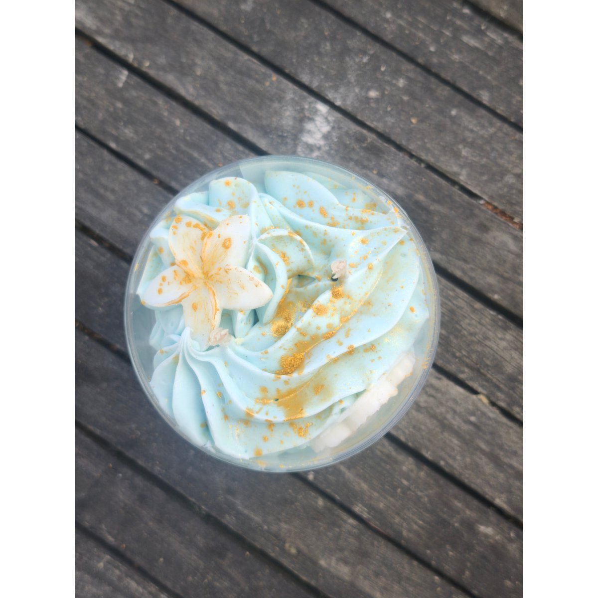 Die Chantilly-Kerze „Solar Escape“ – Monoï
