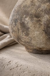 Die Orbis – dekorative Terrakotta-Vase
